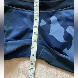 Athleta Women's‎ Blue Camo Sonar Capri Compression Leggings Size S thumbnail 7