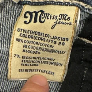 Miss Me Jeans – Size 29 – Bootcut with Embroidered Fleur-de-Lis Pockets thumbnail 4