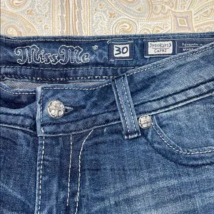 Miss Me Blue Capri Jeans with Embellished Pockets thumbnail 7