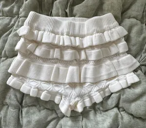 Edikted Ruffle Shorts Lindsay Knit thumbnail 1
