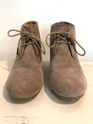 TOMS Desert Wedge Taupe Suede Lace-Up Bootie Size 11 thumbnail 3
