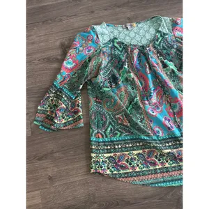 Figueroa & Flower Blue Green Paisley Lace Crochet Bell Sleeve Top 1X thumbnail 3