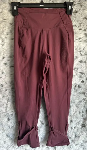 Gymshark Women's High-Waist Cropped Leggings in Burgundy thumbnail 1