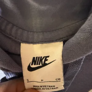 Nike Sportswear Women's Small Blue Pullover Hoodie Embroidered Swoosh Fleece thumbnail 3