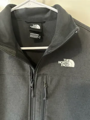 The North Face Women's Dark Gray Softshell Jacket thumbnail 7