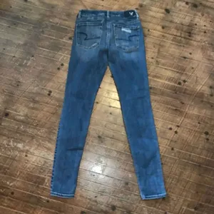American Eagle distressed hi-rise size 2 normcore jeggings thumbnail 3
