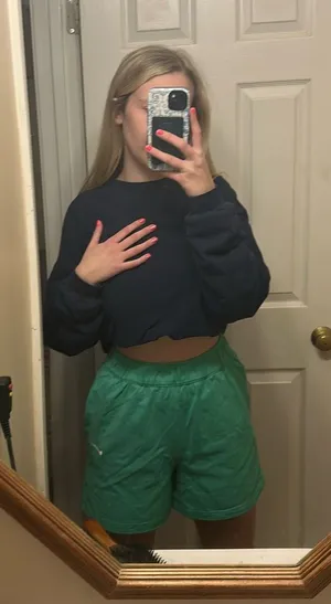 Nike Green High-Waisted Shorts thumbnail 1