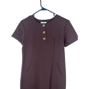 Dressbarn Womens Brown Short Sleeve Shift Dress Gold Button Pockets Size 8 thumbnail 3