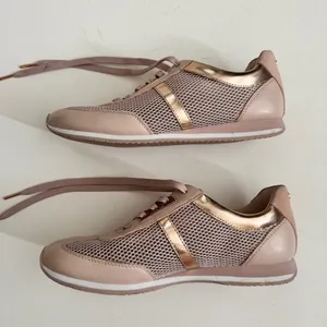 MICHAEL Michael Kors - Maggie Mesh Trainer Sneakers in Pink and Rose Gold thumbnail 3
