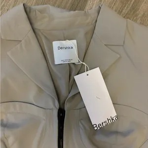 NWT berksha cropped blazer Black thumbnail 2