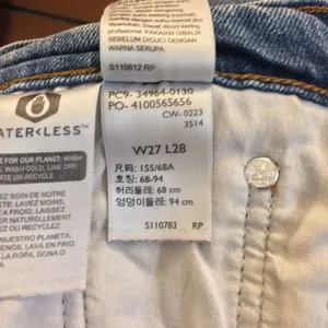 Levi’s Wedgie Straight Jeans 27 button fly raw hem thumbnail 13