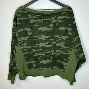 Good American Women’s Green Off The‎ Shoulder Camo Sweatshirt Size 4 thumbnail 5