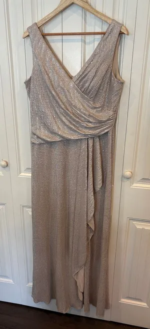 Oleg Cassini Gold Metallic Formal‎ Maxi Dress Size 14 thumbnail 1