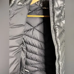 The North Face Women’s Green/Black Puffer Down Filled Vest 550. Size XS thumbnail 6