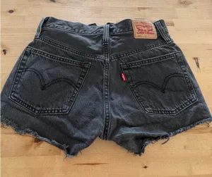 Levi’s 501 Shorts thumbnail 1