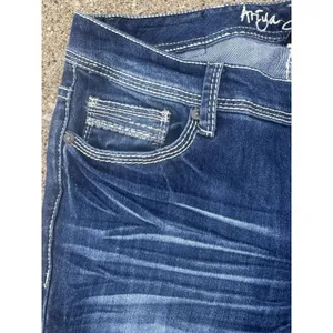 Ariya Women's Dark Wash‎ Distressed Emroidered Straight Leg SZ 9/10 Western thumbnail 6