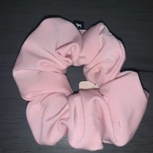 Pink Scrunchie thumbnail 1