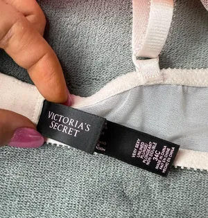 Vintage Victorias Secret Bra thumbnail 2