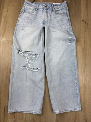 American Eagle Super High-Rise Baggy Wide Leg Ankle Jean Light Wash Distressed 6 thumbnail 1