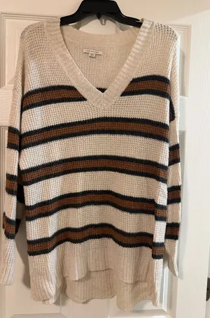 American Eagle Outfitters thumbnail 1