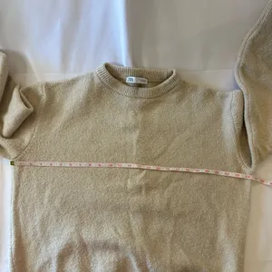 Zara Women's Beige Knit Oversized Crew Long Sleeve Pullover Sweater Top Size M thumbnail 4