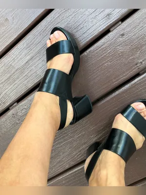 Modern leather Wide-Strap Block Heel Sandals 🌹 thumbnail 4