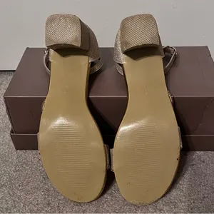Women’s Champagne Glitter Open-Toe Low-Heeled Ankle Strap Sandals thumbnail 6