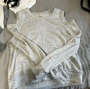 Abercrombie Sweater thumbnail 1