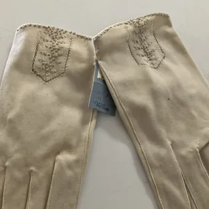 FINAL MARKDOWN Brand new dead stock vintage van raalte embellished gloves 7 thumbnail 2
