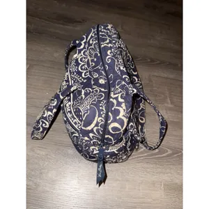 Vera Bradley Navy And White Floral Print Twirly Bird Pattern Zip Up Tote Bag thumbnail 14
