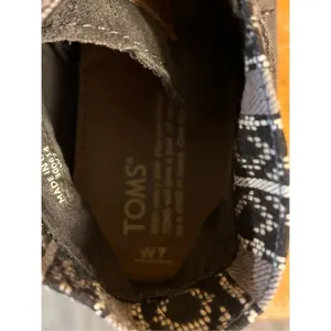 Toms Gray Suede Leather Tribal Trim Ankle Boots Size 7 Read thumbnail 8