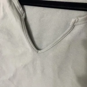 Forever 21 Sage Green Long Sleeve Cropped V-Neck Top thumbnail 3