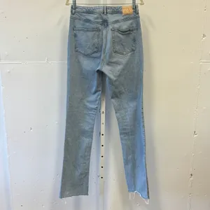 Zara High Rise Straight Leg Jeans Light Wash Split Raw‎ Hem Button Fly Size 6 thumbnail 2