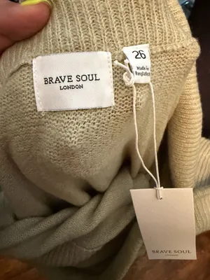 Brave Soul London Beige Off-The-Shoulder Knit Sweater Size 26 thumbnail 2