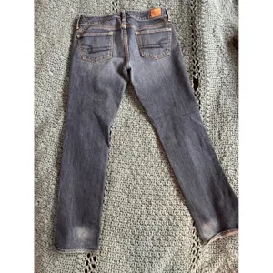 American Eagle Straight Stretch Jeans Womens 6 Dark Wash Denim Low Rise Pants thumbnail 6