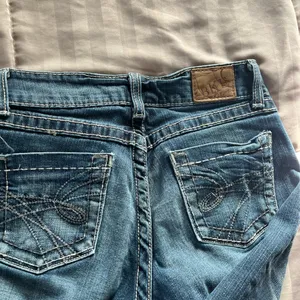 Buckle Jeans thumbnail 2