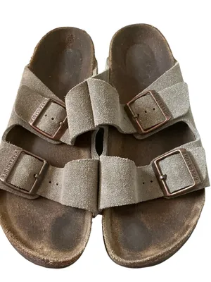Vtg Birkenstock Arizona soft footbed sandals in taupe size 38 thumbnail 1