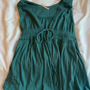 tank top thumbnail 2