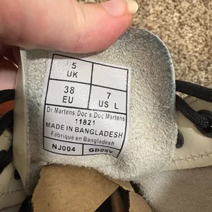 White Lace Up Dr. Martens White Leather Boots‎ Size 7 EUC thumbnail 6