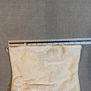 White Lace Ruched Mini Dress‎ Size Large Cream Asymmetrical Ruffle Hanky Hem thumbnail 6