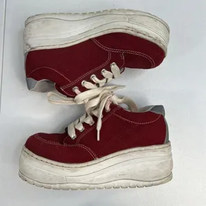 Y2K Candie’s 6 Red Platform Chunky Heel Sneakers Shoes Suede Grunge Punk‎ Retro thumbnail 2
