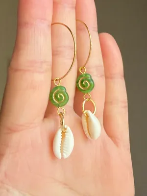 Handmade quality Czech glass beads snail shell & natural cowrie seashell hoop dangle earrings 🌀💕 thumbnail 1