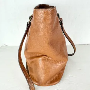 Dooney & Bourke Pebble Grain Lexington Tote Handbag Leather Caramel Brown thumbnail 6