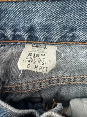 Levis Vintage 2002 Y2K 515 Blue Bootcut Jeans thumbnail 2