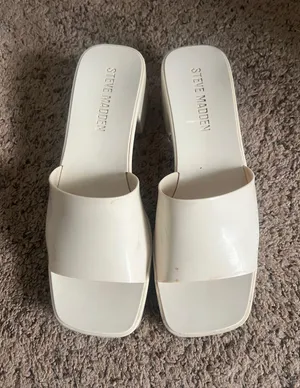 Heels thumbnail 3