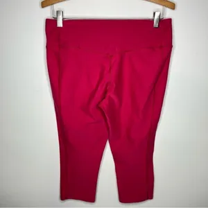 Nike hot Pink dri fit Capri leggings‎ size large thumbnail 3