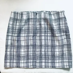 Loft White & Black Stripe Mini Skirt thumbnail 3