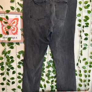 Good American black Jeans Plus Size 20 Black quiet luxury casual straight leg thumbnail 3