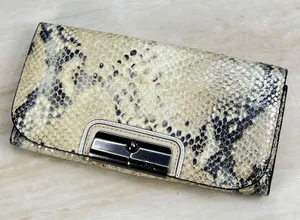Coach Snakeskin Embossed Leather Long Wallet Turnlock Cream Grey Clutch thumbnail 1