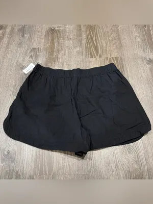 NWT Old Navy Black Cotton High-Rise 4" Inseam Shorts thumbnail 2